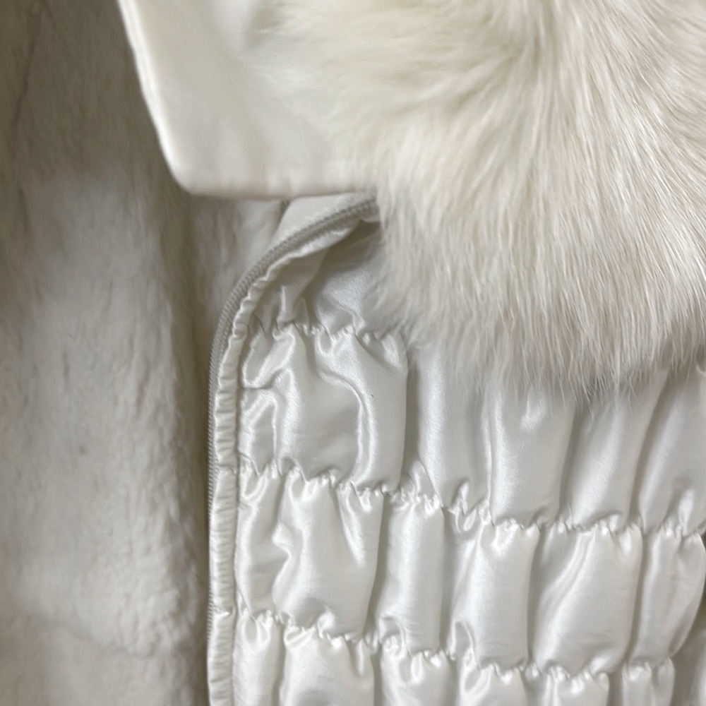 Dino Gaspari pristine ruched puffer jacket detachable fur collar, cuffs, lining. - Picture 2 of 10